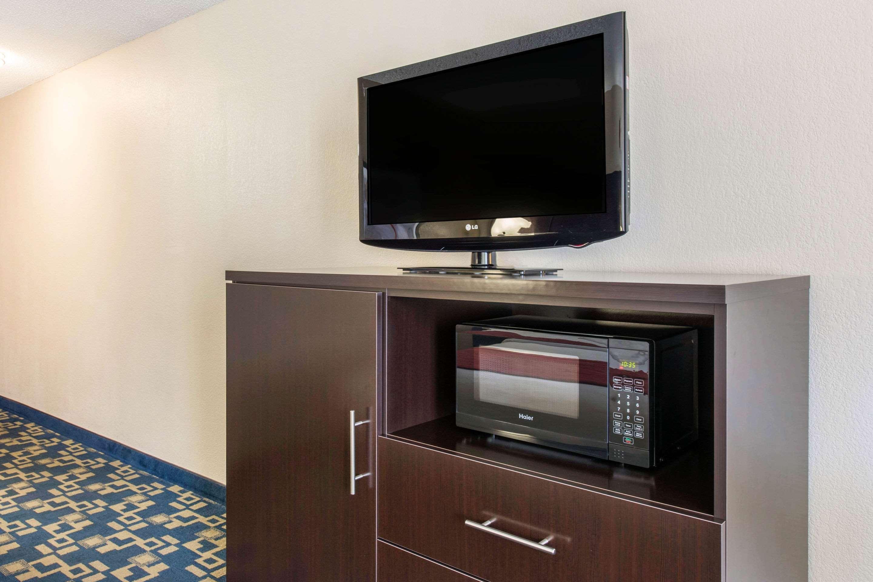 Comfort Inn & Suites Near Universal Orlando Resort-Convention Ctr Buitenkant foto