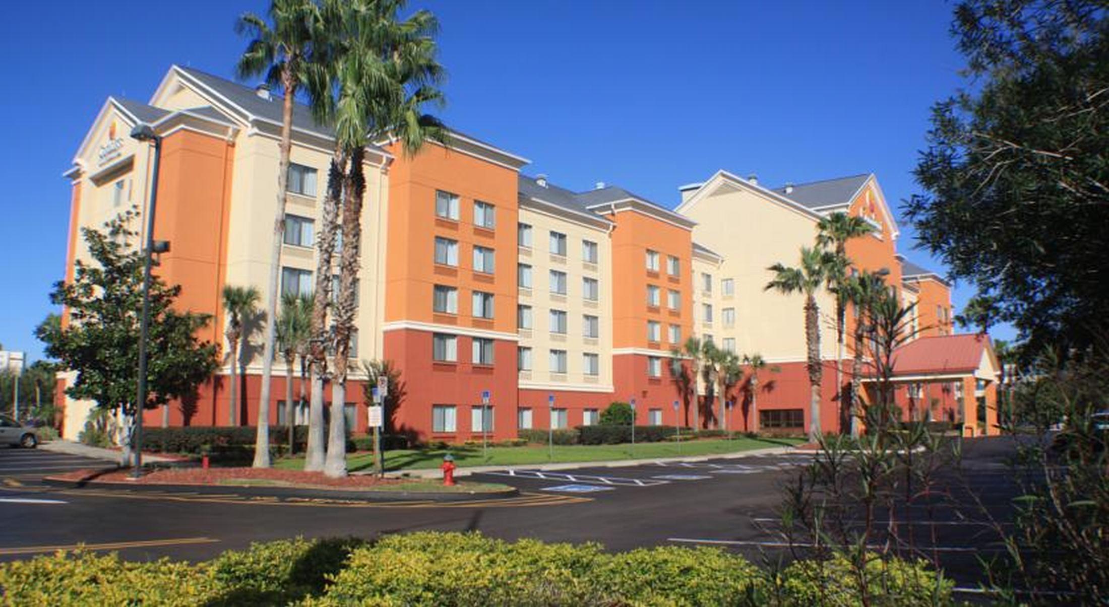 Comfort Inn & Suites Near Universal Orlando Resort-Convention Ctr Buitenkant foto